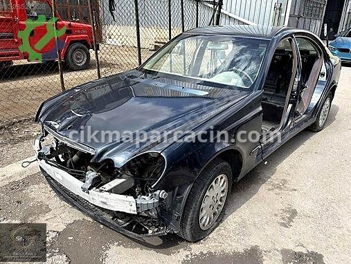 Mercedes-Benz E Sağ Marşpiyel Sacı çıkma parça