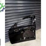 MERCEDES BENZ W214 SİYAH SOL ÖN KAPI HASARLI