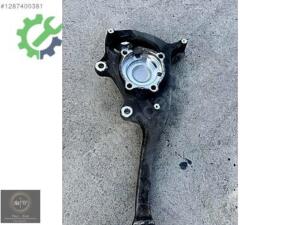 MERCEDES E SERİSİ W213 SOL ÖN TAŞIYICI A2133324700