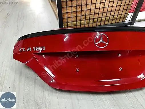 Mercedes-Benz CLA Bagaj Kapağı çıkma parça