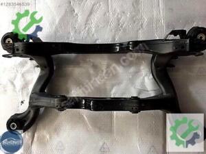 MERCEDES W118 CLA ARKA TRAVERS SÖKME ORJİNAL OEM A2473510401