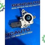 MERCEDES W118 CLA CAM KALDIRMA MOTORU SÖKME ORJ A0009061607 SAĞ