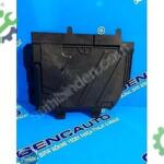 MERCEDES W118 CLA SİGORTA KUTUSU YAN KAPAK SÖKME ORJ A2475459300