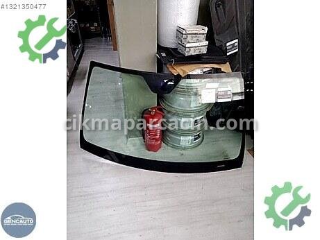 Mercedes-Benz C Ön Cam çıkma parça