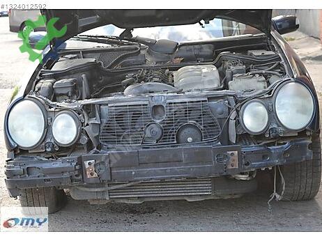 Mercedes-Benz E Silindir Kapak çıkma parça