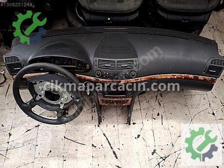 Mercedes-Benz E Torpido çıkma parça