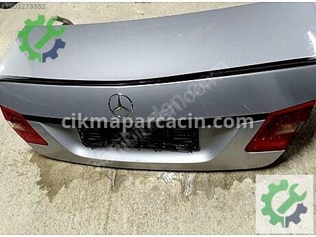 Mercedes-Benz E Bagaj Kapağı çıkma parça