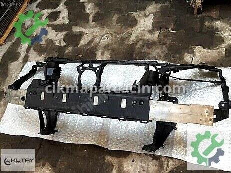 Mercedes-Benz E Ön Panel çıkma parça