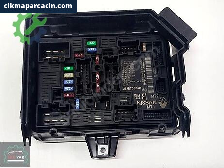 Renault Megane Beyni çıkma parça