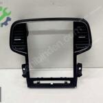 Megane 4 Torpido Orta Havalandırma Izgarası Çerçevesi 687515655R
