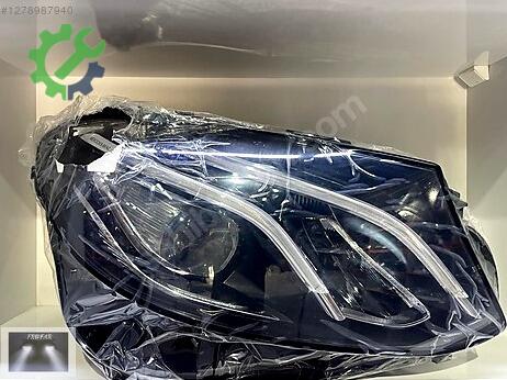 Mercedes-Benz E Sağ Ön Far çıkma parça