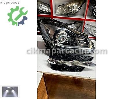 Mercedes-Benz C Sağ Ön Far çıkma parça