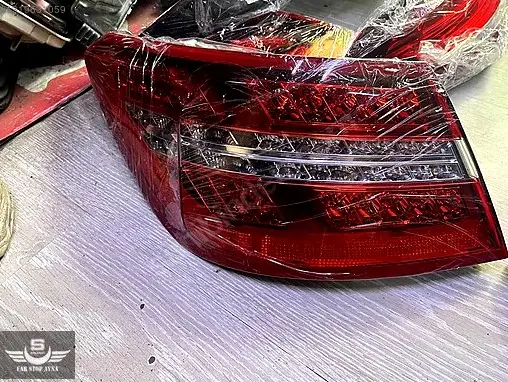 Mercedes-Benz E Sağ Arka Stop A2078200264 çıkma parça