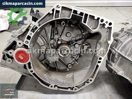 Nissan Qashqai Şanzıman Komple çıkma parça