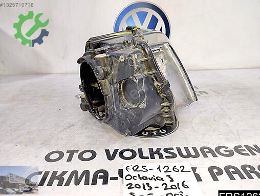 Skoda Octavia Sağ Ön Far çıkma parça