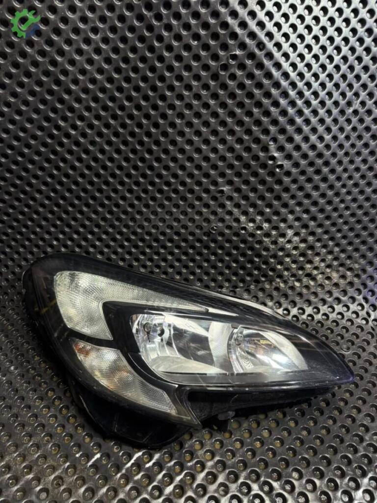 Opel Corsa Far çıkma parça