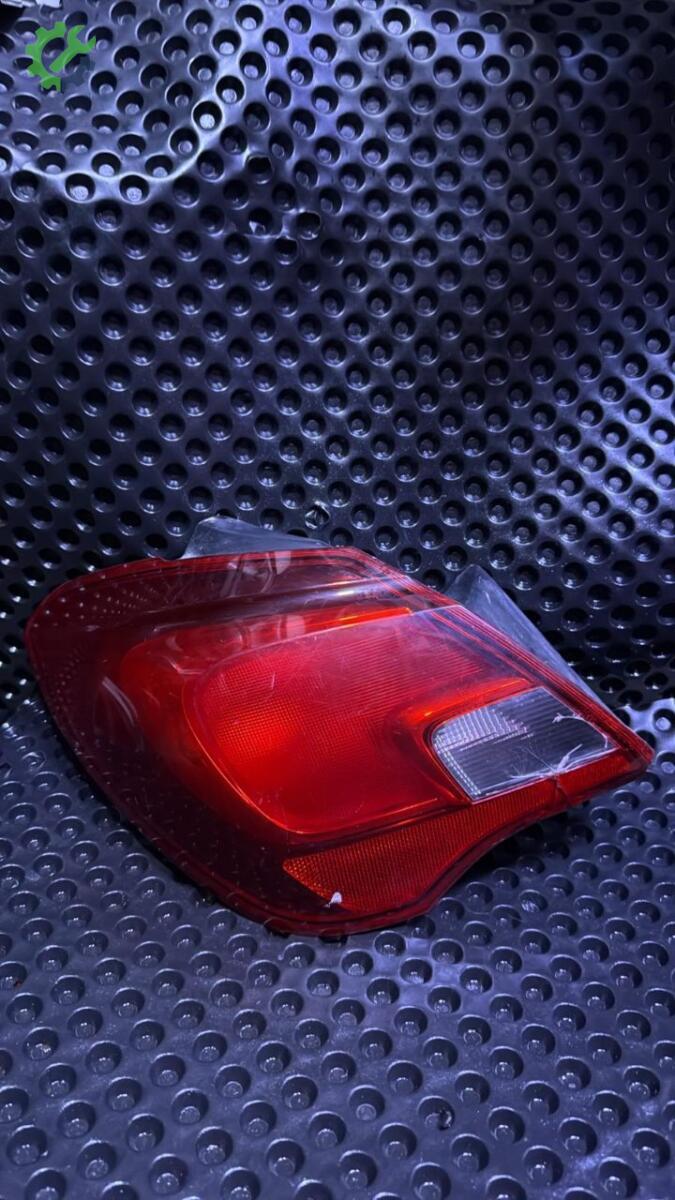 Opel Corsa Sol Dış Stop çıkma parça