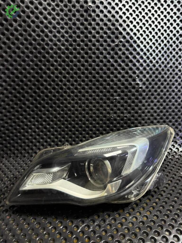 Opel Insignia Far çıkma parça
