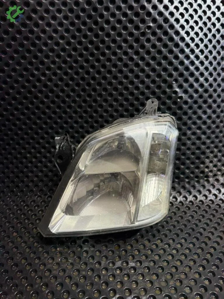 Opel Meriva Far çıkma parça