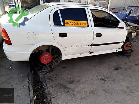 Opel Astra Sağ Ön Kapı çıkma parça
