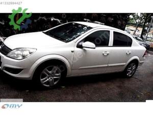 OPEL ASTRA H ÖN PANEL TAMPON DEMİRİ FAR SACLARI RADYATÖRLER