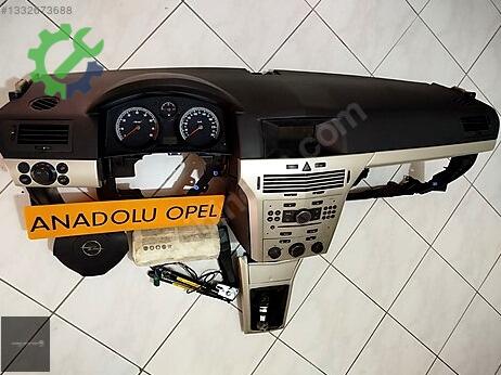 Opel Astra Torpido çıkma parça