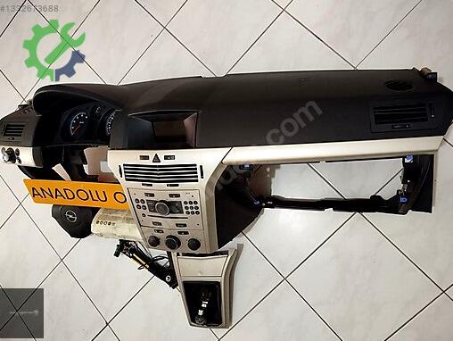 Opel Astra Torpido çıkma parça