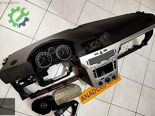 Opel Astra Torpido çıkma parça