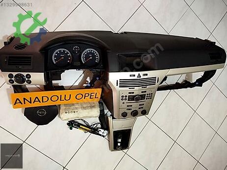 Opel Astra Torpido çıkma parça