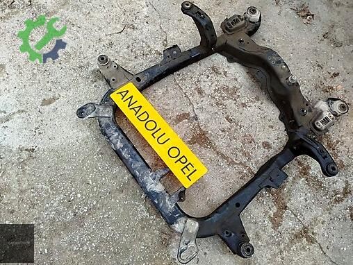 Opel Astra Ön Travers çıkma parça