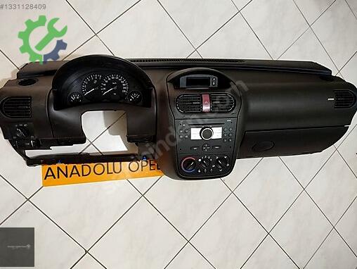 Opel Corsa Torpido çıkma parça