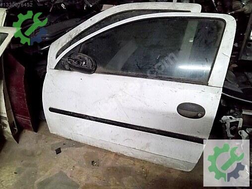 Opel Corsa Sol Kapı çıkma parça