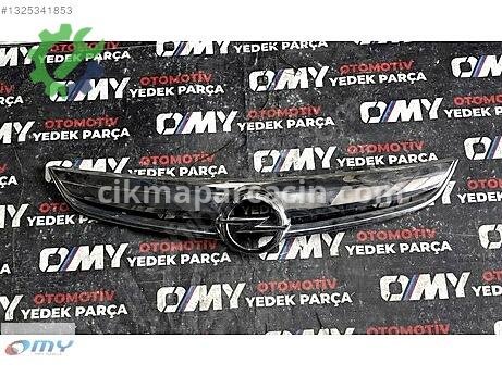 Opel Corsa Ön Panjur çıkma parça
