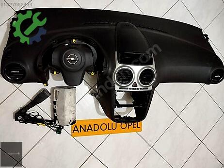 Opel Corsa Torpido çıkma parça