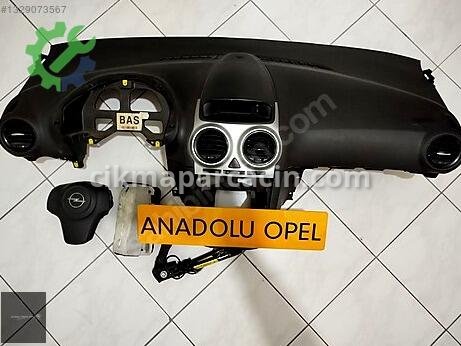 Opel Corsa Torpido çıkma parça