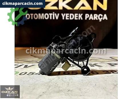 Skoda Octavia Ön Cam Motoru çıkma parça