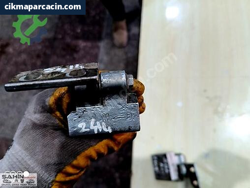 Peugeot Partner Sağ Ön Kapı Kilidi çıkma parça