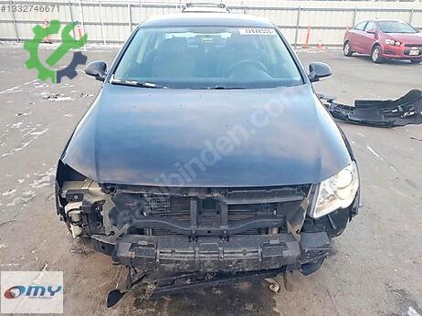 Volkswagen Passat Sol Çamurluk çıkma parça