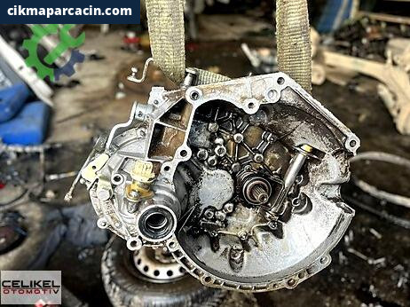 Peugeot 206 Şanzıman Komple çıkma parça