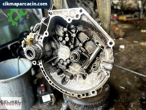 Peugeot 206 Şanzıman Komple çıkma parça