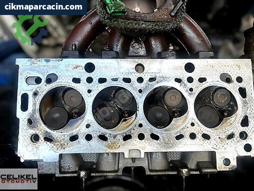 Peugeot 206 Silindir Kapak çıkma parça