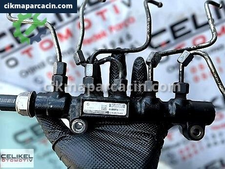 Peugeot 307 Enjektör Kütüğü çıkma parça