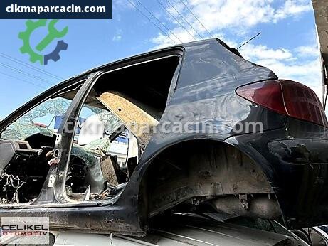 Peugeot 307 Sol Arka Çamurluk çıkma parça