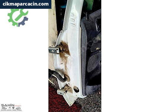Peugeot 206 Sağ Arka Kapı çıkma parça