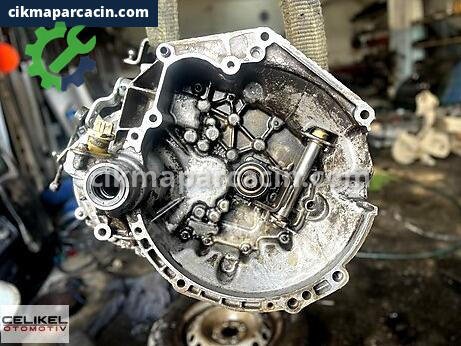 Peugeot 206 Şanzıman Komple çıkma parça