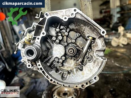 Peugeot 206 Şanzıman Komple çıkma parça