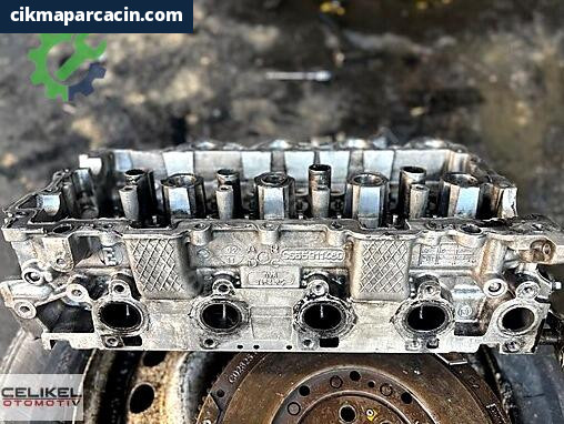 Peugeot 407 Silindir Kapak 207307407 çıkma parça