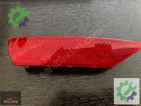 Peugeot 208 Tampon Reflektörü çıkma parça