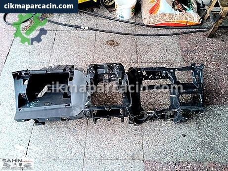 Peugeot 301 Bakalit çıkma parça