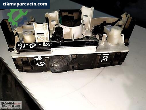 Peugeot 301 Klima Kontrol Paneli 5P4340200 çıkma parça